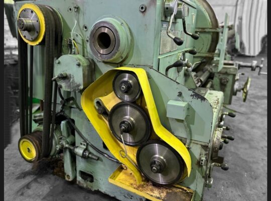1M65 Heavy-Duty Universal Lathe