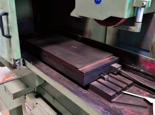 बिक्री के लिए: सरफेस ग्राइंडिंग मशीन Stöckel FX 60/30 SPS – उत्कृष्ट स्थिति में**